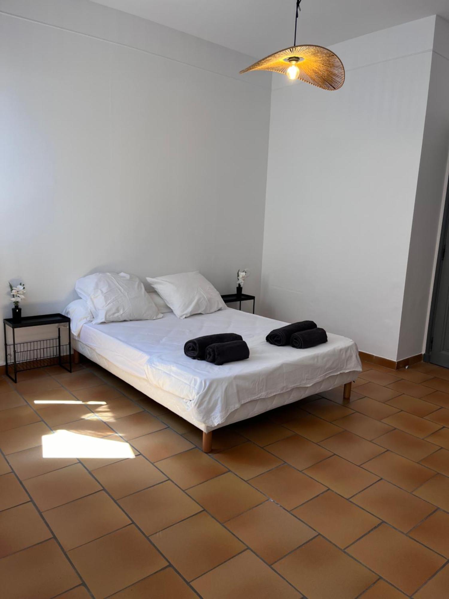 Charmant T2 En Plein Centre Ville De Cavaillon Exterior foto